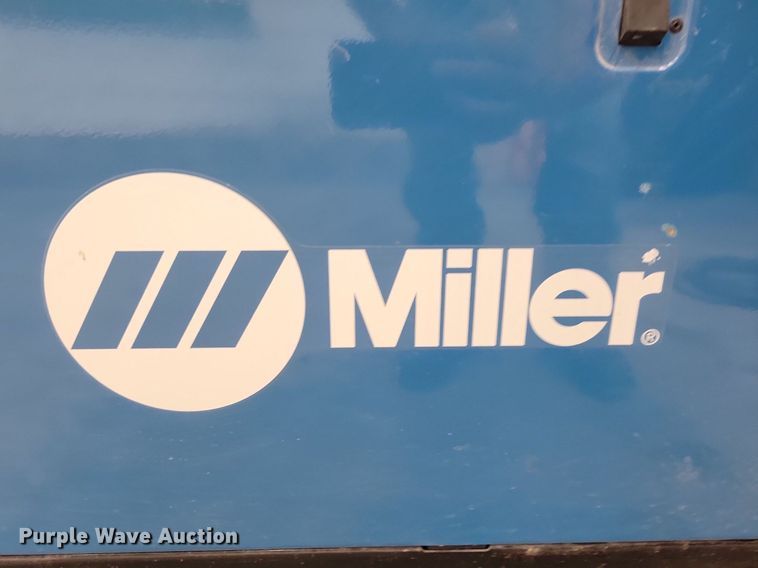 image for item LO9795 2019 Miller Bobcat 250  welder