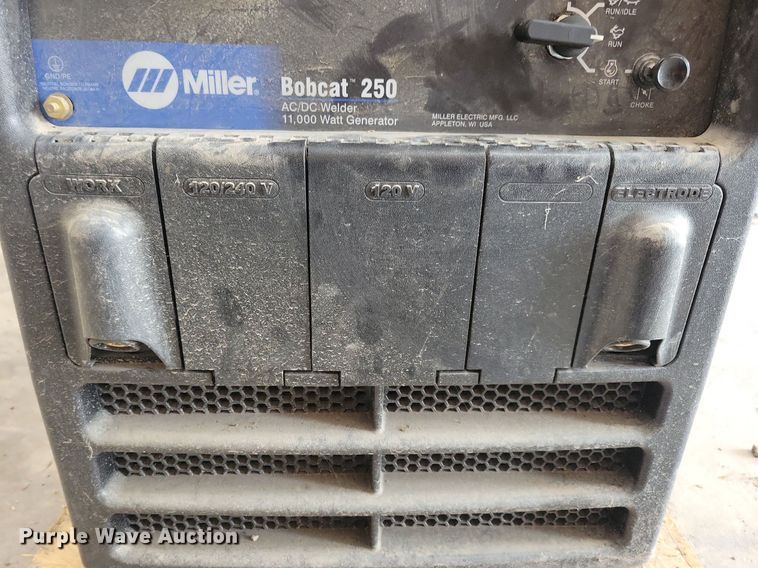 image for item LO9795 2019 Miller Bobcat 250  welder
