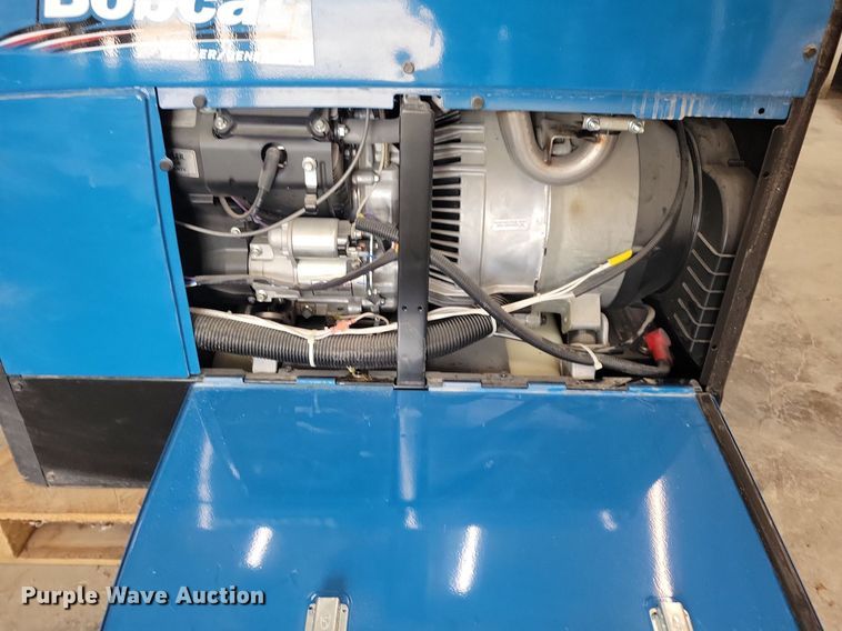 image for item LO9795 2019 Miller Bobcat 250  welder