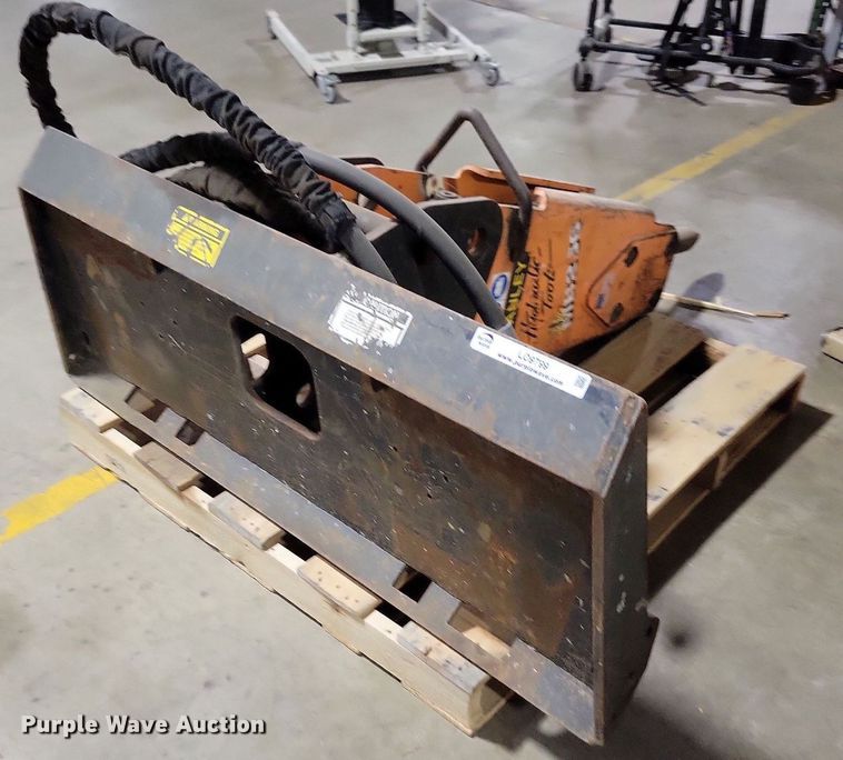 image for item LO9799 Stanley MB256  breaker