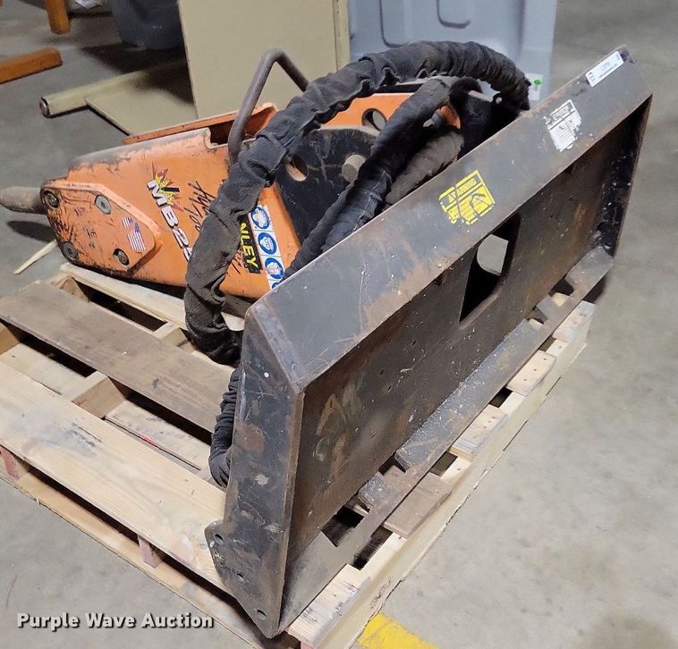 image for item LO9799 Stanley MB256  breaker