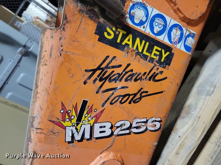 image for item LO9799 Stanley MB256  breaker