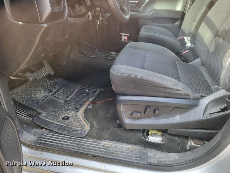 image for item LS9750 2016 Chevrolet Silverado 1500  Crew Cab pickup truck