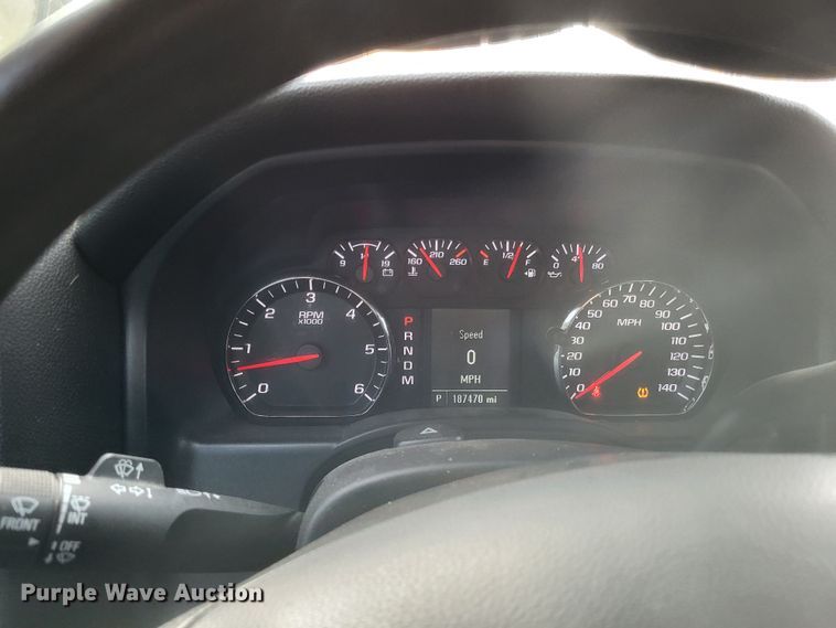 image for item LS9750 2016 Chevrolet Silverado 1500  Crew Cab pickup truck