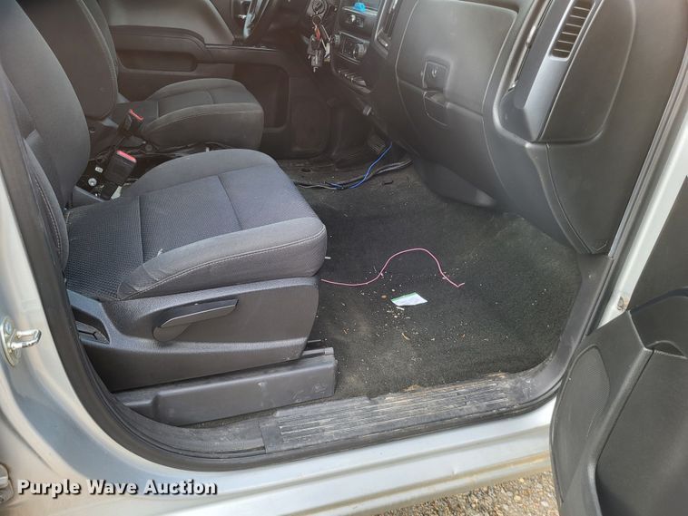 image for item LS9750 2016 Chevrolet Silverado 1500  Crew Cab pickup truck