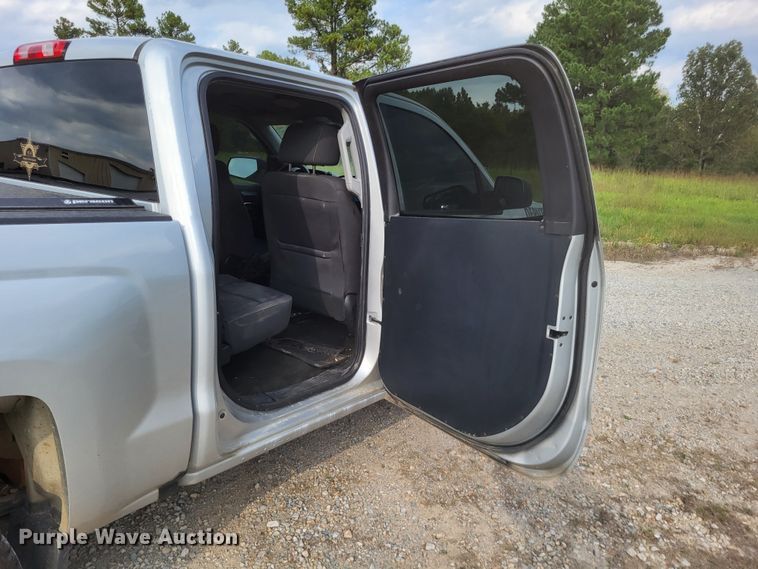 image for item LS9750 2016 Chevrolet Silverado 1500  Crew Cab pickup truck