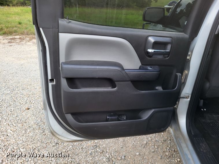 image for item LS9750 2016 Chevrolet Silverado 1500  Crew Cab pickup truck