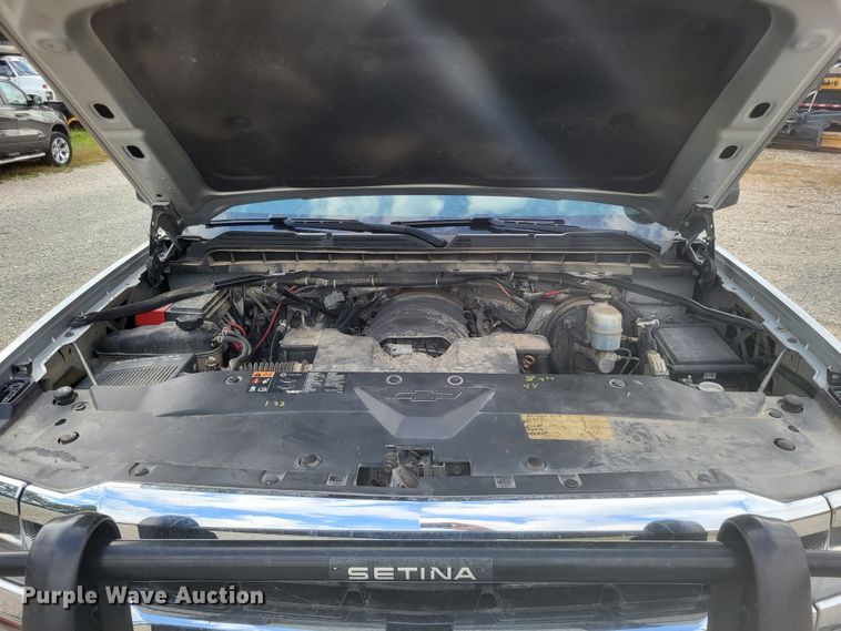 image for item LS9750 2016 Chevrolet Silverado 1500  Crew Cab pickup truck