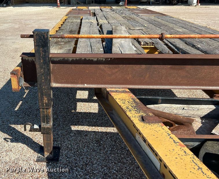 image for item LU9780 Kalyn Siebert LP-40  equipment trailer