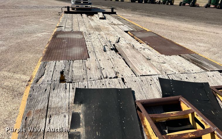 image for item LU9780 Kalyn Siebert LP-40  equipment trailer