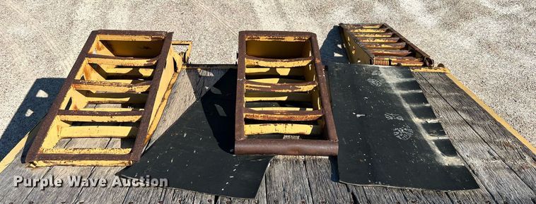 image for item LU9780 Kalyn Siebert LP-40  equipment trailer