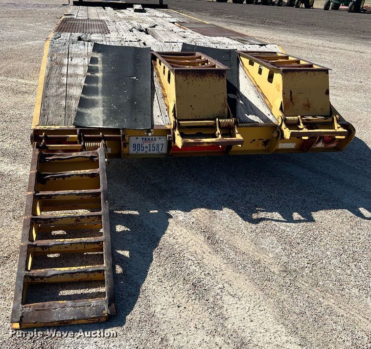 image for item LU9780 Kalyn Siebert LP-40  equipment trailer