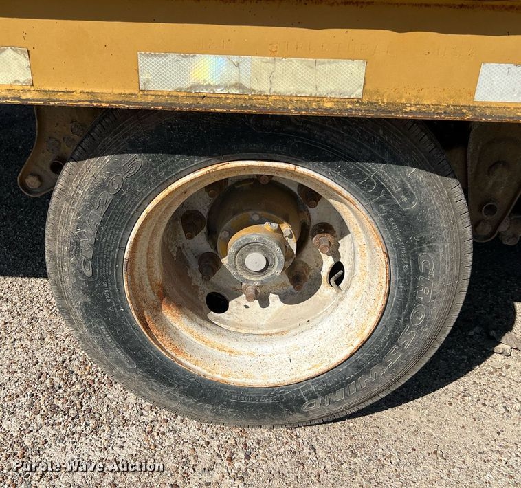 image for item LU9780 Kalyn Siebert LP-40  equipment trailer