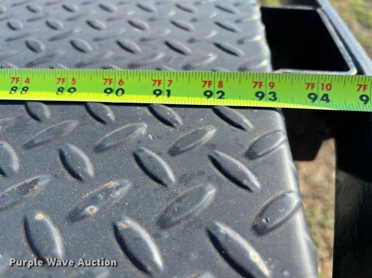 image for item LU9781 1983 International 1754  flatbed truck