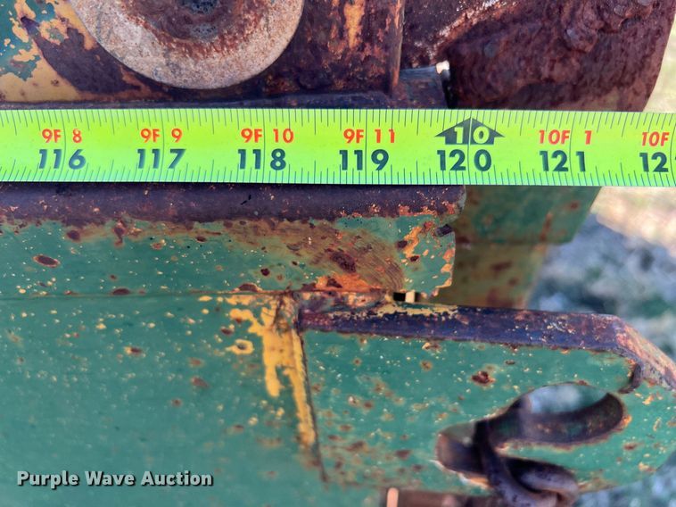 image for item LU9781 1983 International 1754  flatbed truck