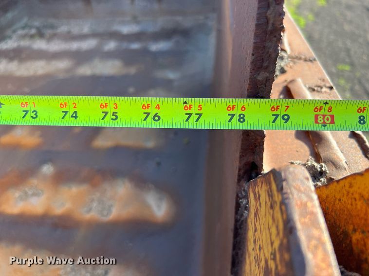 image for item LU9781 1983 International 1754  flatbed truck