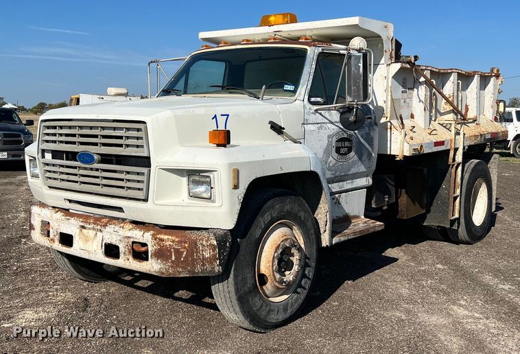 image for item LU9782 1991 Ford F800F  dump truck