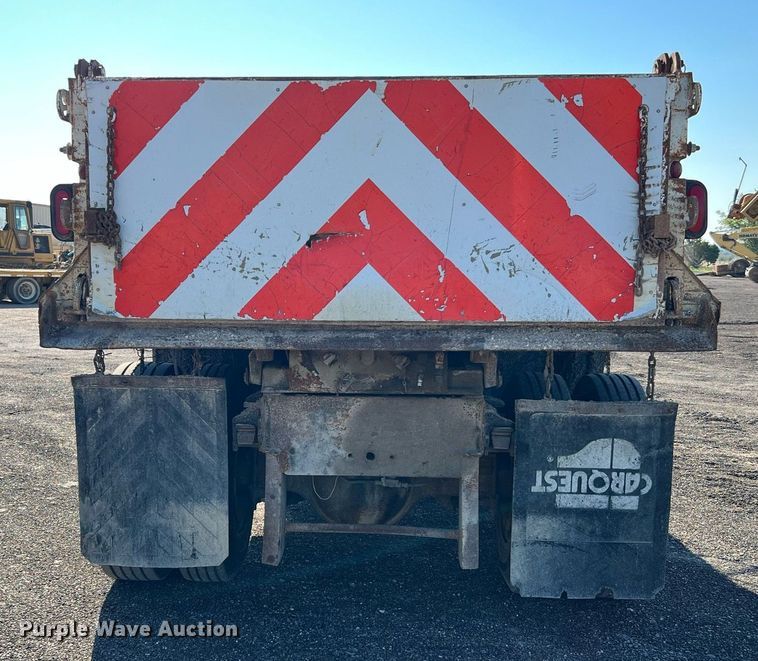 image for item LU9782 1991 Ford F800F  dump truck