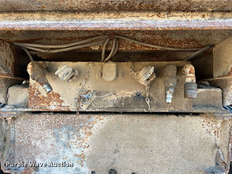 image for item LU9782 1991 Ford F800F  dump truck