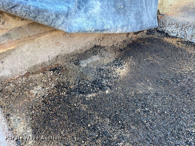 image for item LU9782 1991 Ford F800F  dump truck