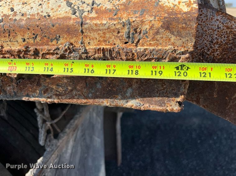 image for item LU9782 1991 Ford F800F  dump truck