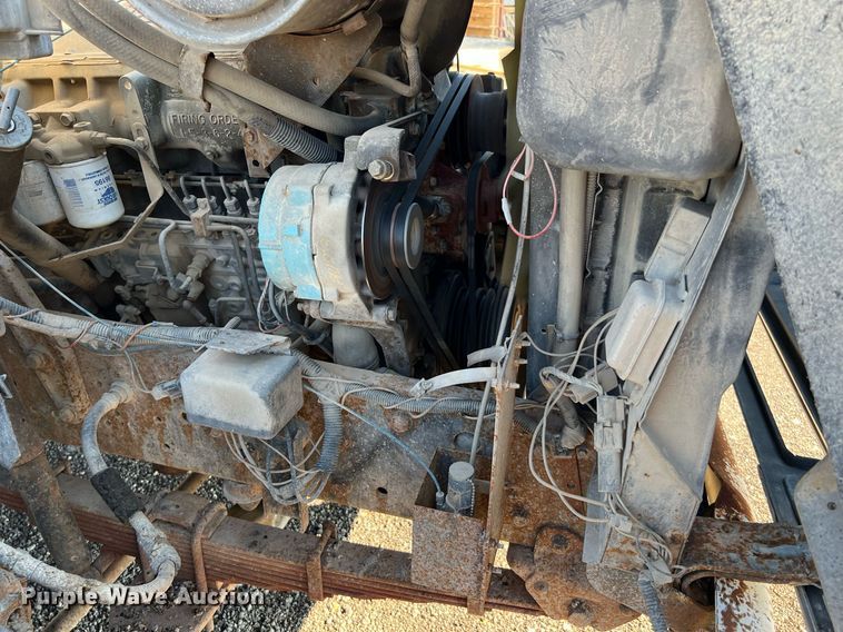 image for item LU9782 1991 Ford F800F  dump truck