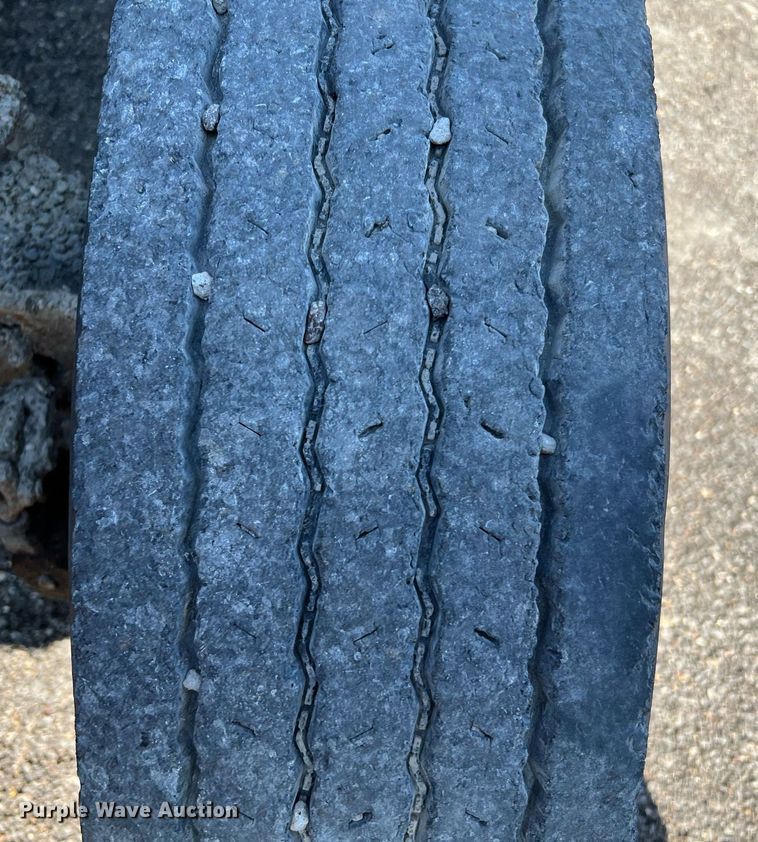 image for item LU9782 1991 Ford F800F  dump truck