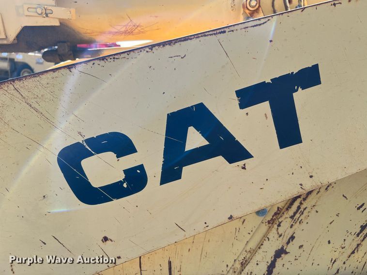 image for item LU9783 1989 Caterpillar 953  track loader