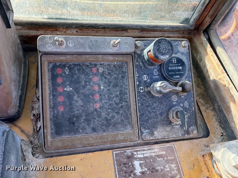 image for item LU9783 1989 Caterpillar 953  track loader