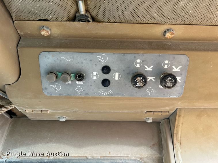 image for item LU9783 1989 Caterpillar 953  track loader