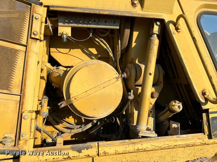 image for item LU9783 1989 Caterpillar 953  track loader