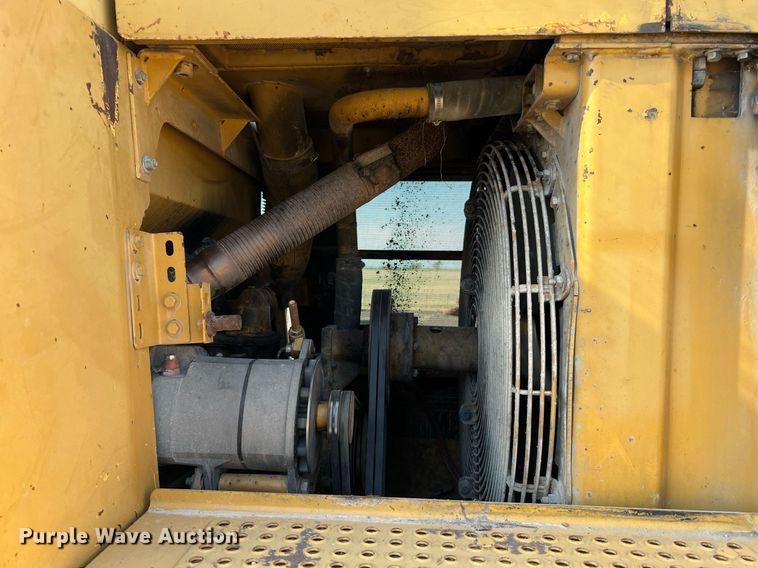 image for item LU9784 1989 Caterpillar 953  track loader