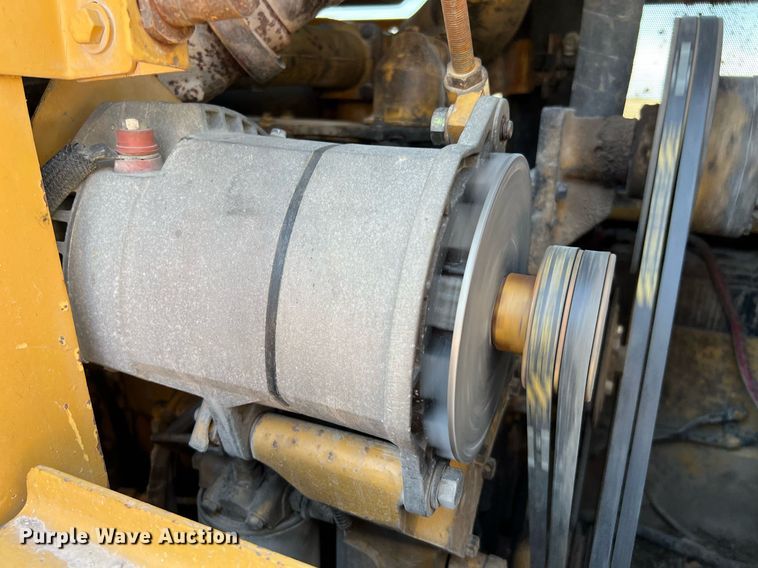 image for item LU9784 1989 Caterpillar 953  track loader