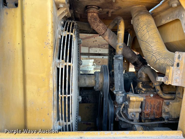 image for item LU9784 1989 Caterpillar 953  track loader