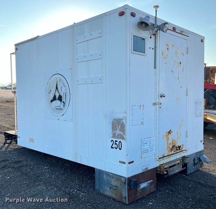 image for item LU9785 Box bed