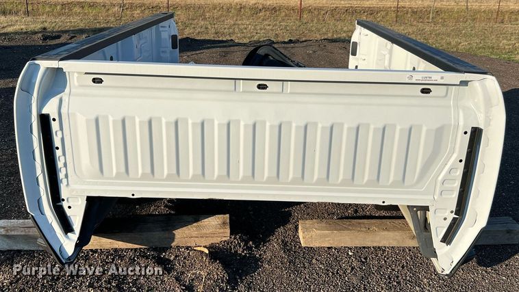 image for item LU9786 2023 Chevrolet Silverado  automotive parts