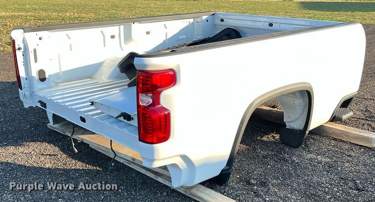 image for item LU9786 2023 Chevrolet Silverado  automotive parts