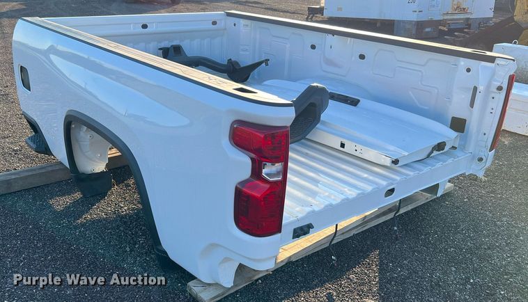 image for item LU9786 2023 Chevrolet Silverado  automotive parts