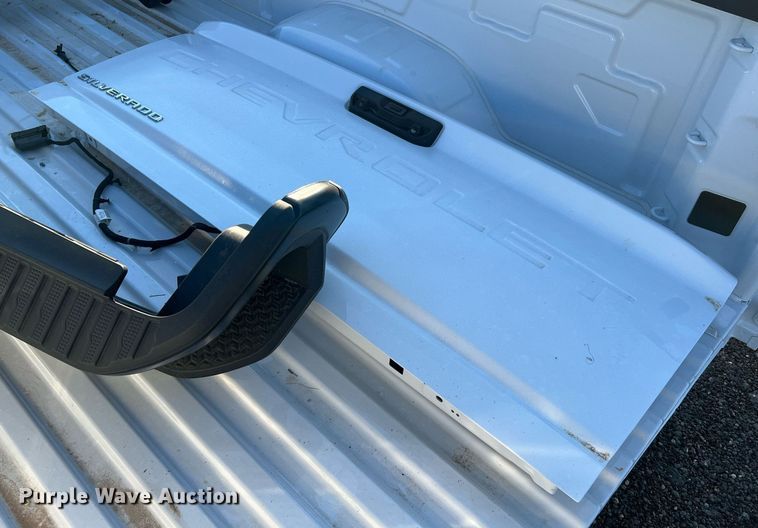 image for item LU9786 2023 Chevrolet Silverado  automotive parts