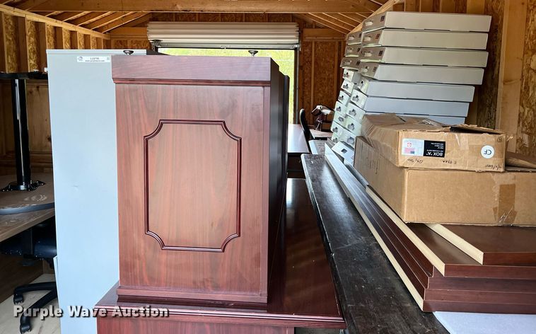 image for item LU9796 Office furniture