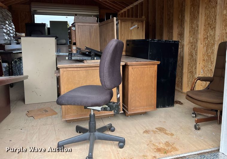 image for item LU9796 Office furniture