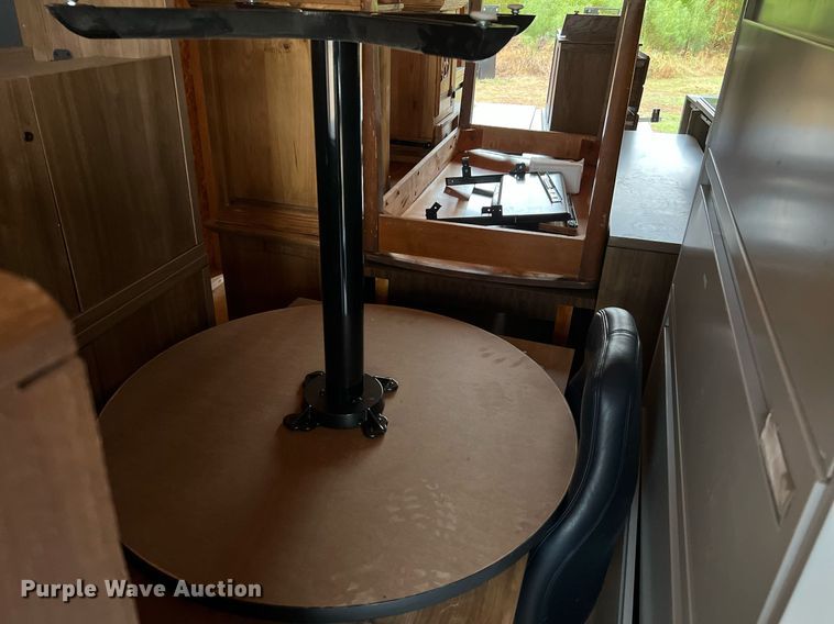 image for item LU9796 Office furniture