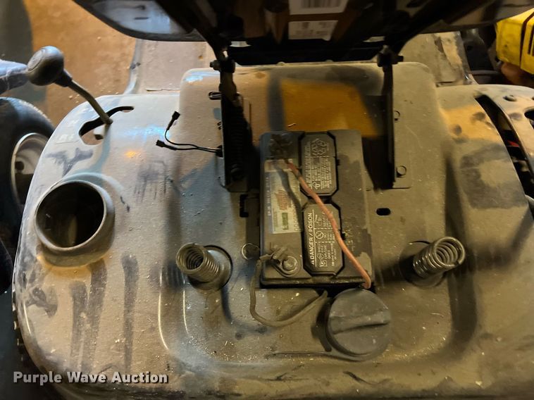 image for item LU9798 Lawn equipment