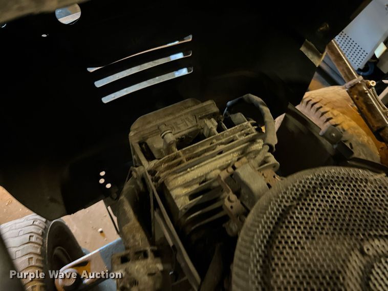 image for item LU9798 Lawn equipment