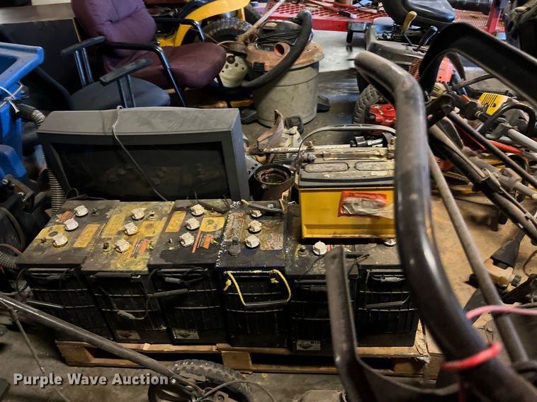 image for item LU9798 Lawn equipment