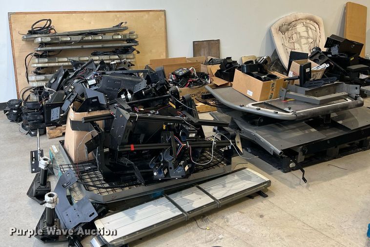 image for item LU9801 Police equipment