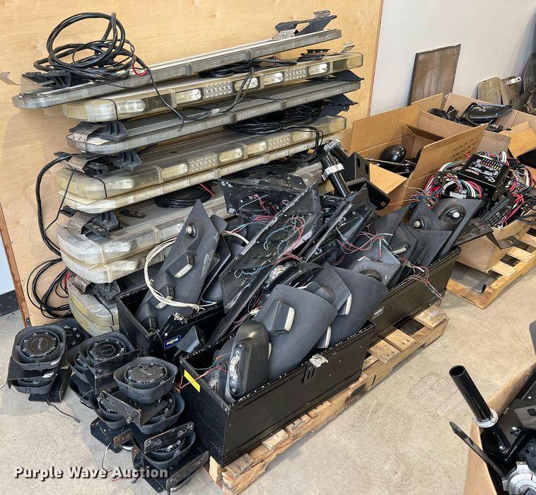 image for item LU9801 Police equipment