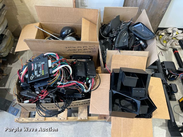 image for item LU9801 Police equipment