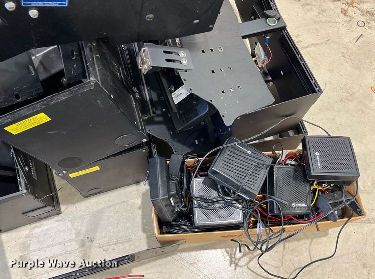 image for item LU9801 Police equipment