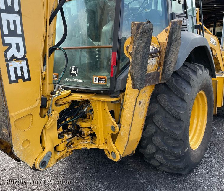 image for item LV9909 2006 John Deere  310G backhoe